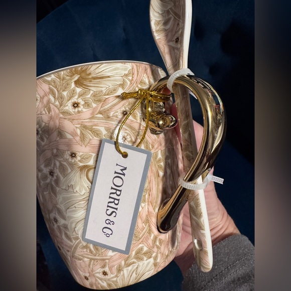 24oz. Morris & Co Pink Floral Mug with Spoon & Gold Accents Premium Porcelain - Picture 3 of 7